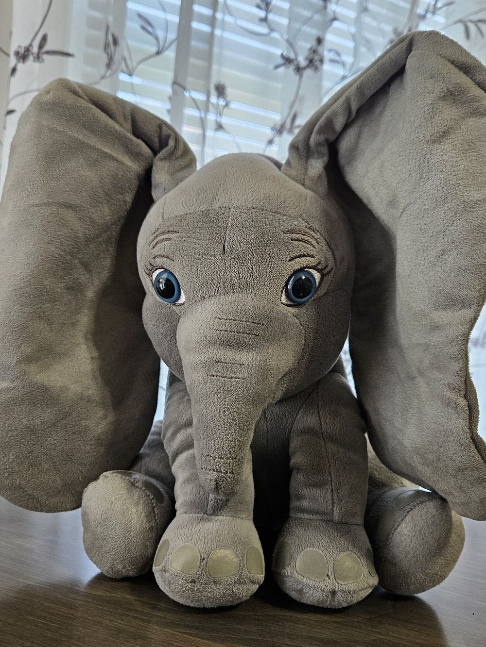 Disney Dumbo Fluttering Ears Plush 12” Live Action Movie Toy Flapping Ears Sound